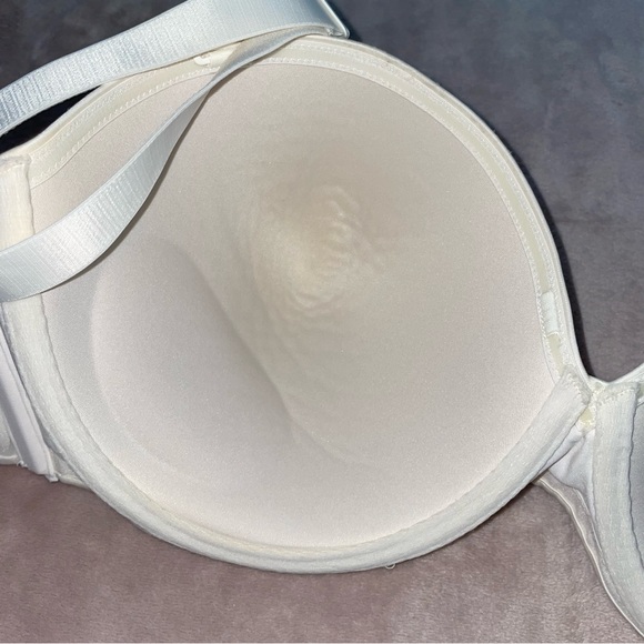 Cacique strapless bra size 46D - Picture 11 of 11